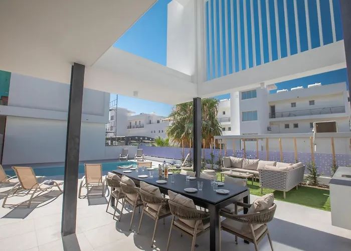 Kube Luxury Villas
